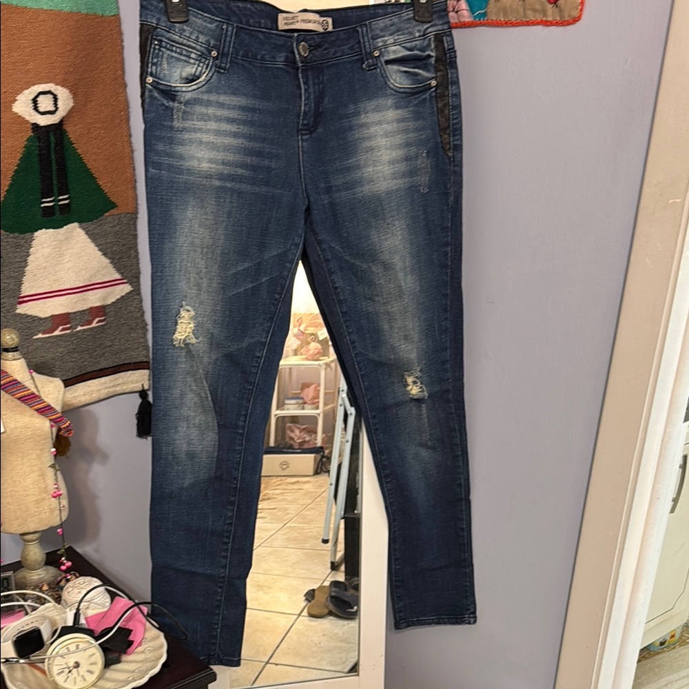 VELVET HEART Distressed Women's Jeans